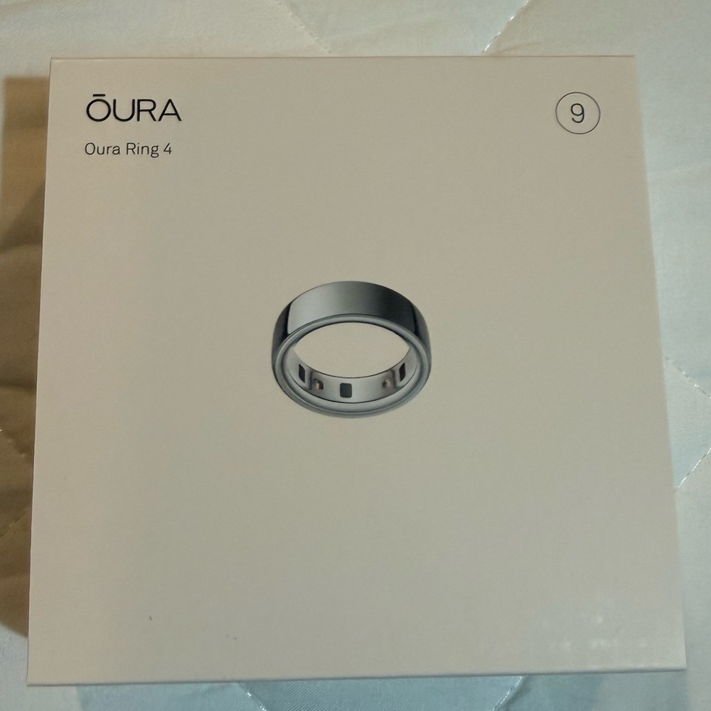 BRAND NEW ŌURA RING